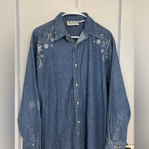 CHRISTINE ALEXANDER Long sleeve denim top. Snowflake design